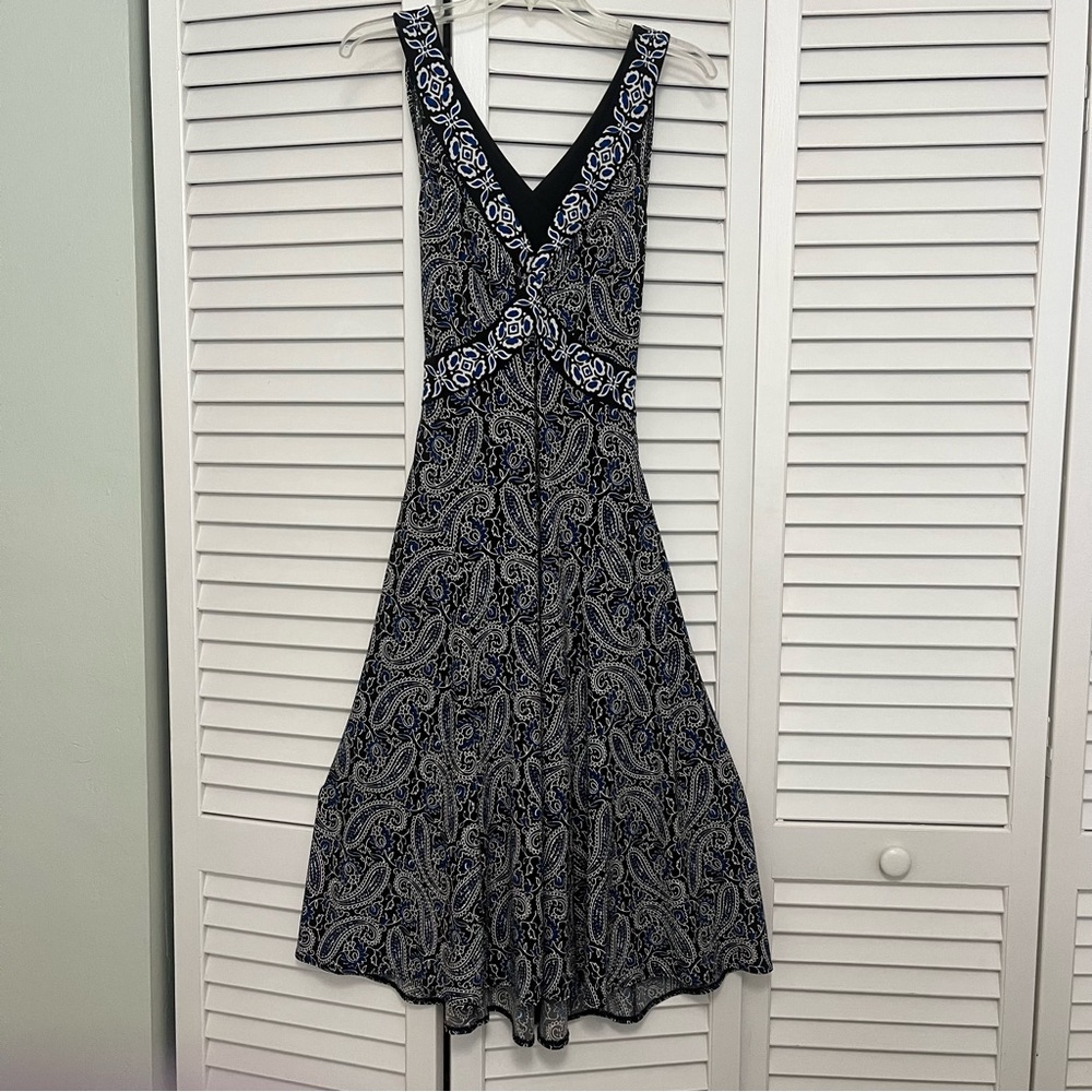 Donna Morgan Black and White Paisley Mid Length Dress